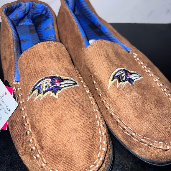 Brown Embroidered NFL Slippers - Picture 1 of 4